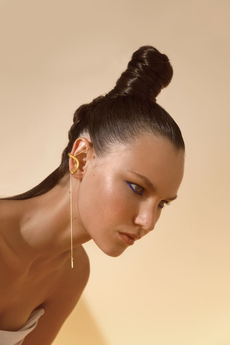 Ear cuff único de oro