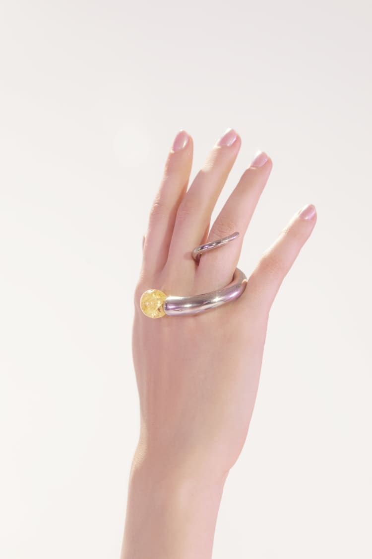 Anillo de plata con cuarzo
