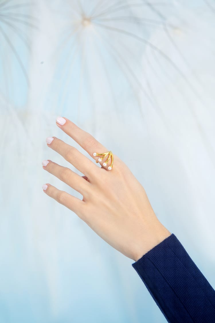 Anillo tiara de perlas