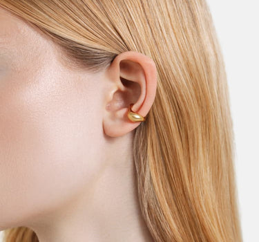 earcuff abombado tipo capucha de oro