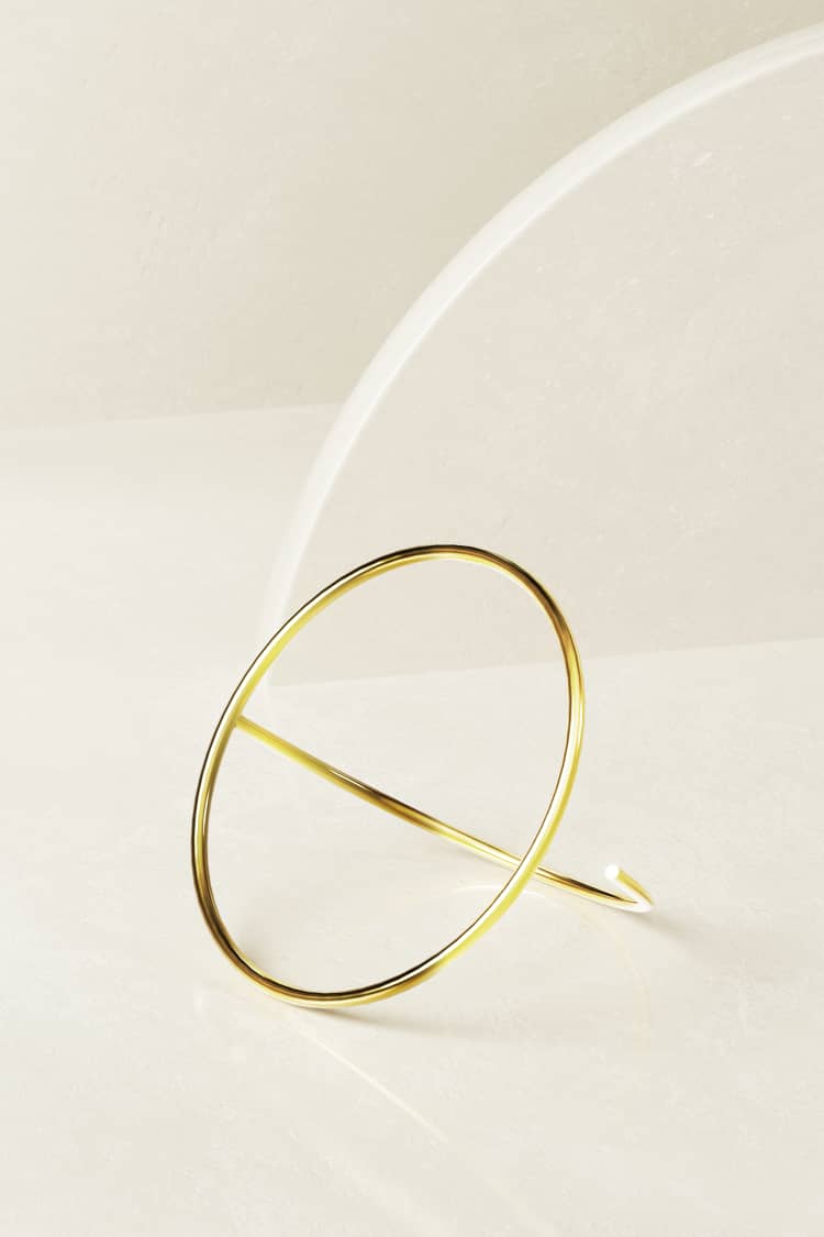 Brazalete redondo de oro