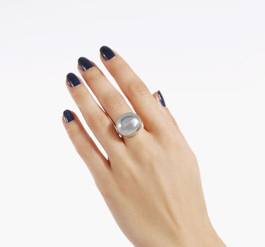Anillo de plata con bola