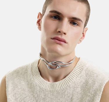 collar de forma orgánica de plata