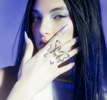 Anillo grande de mariposa de plata