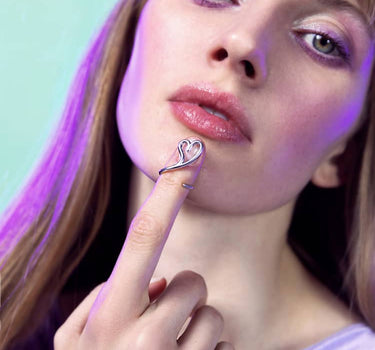 Anillo midi de plata con corazón abierto Love