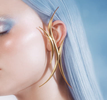 Ear cuff audaz dorado con pinchos