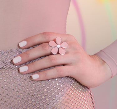 Anillo de flor de plata