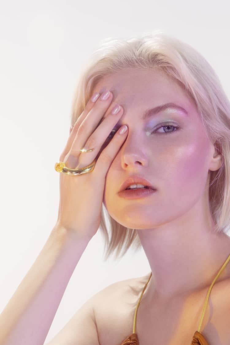 Anillo de oro con cuarzo