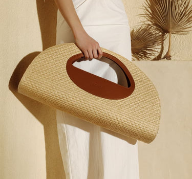 Bolso de mano de rafia