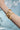 brazalete asimétrico audaz de oro