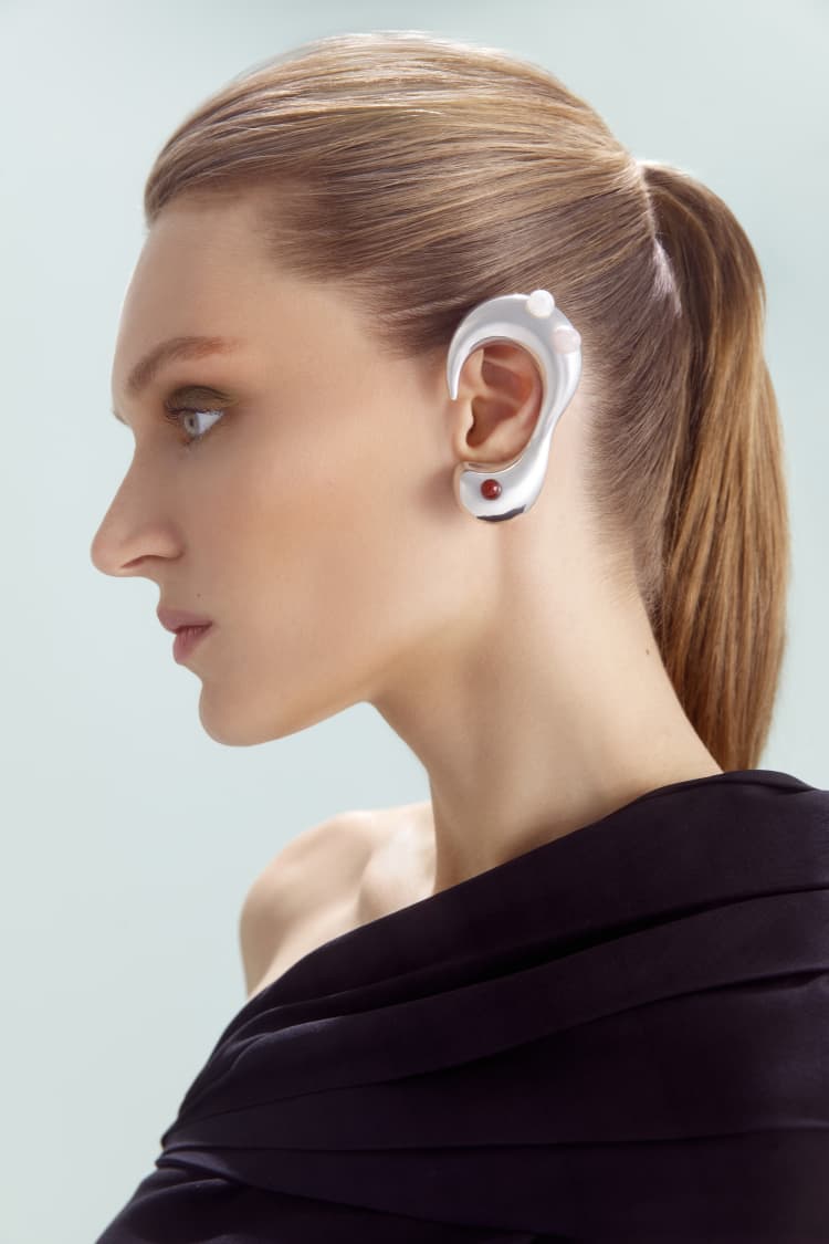 Joya de plata para toda la oreja con piedras