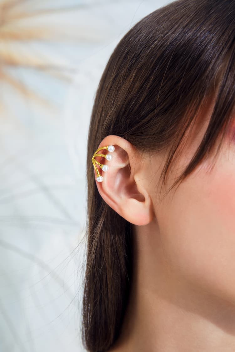 Ear cuff tiara de perlas