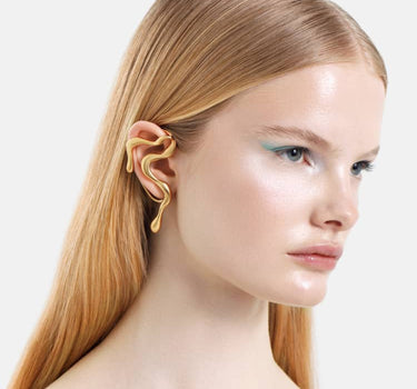 earcuff ondulado de oro