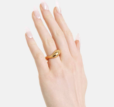 anillo abombado de oro