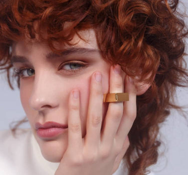 Anillo cuadrado de oro