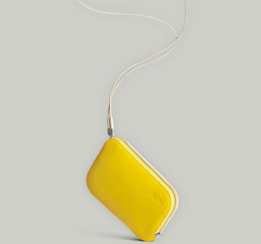 Bolso cruzado en amarillo