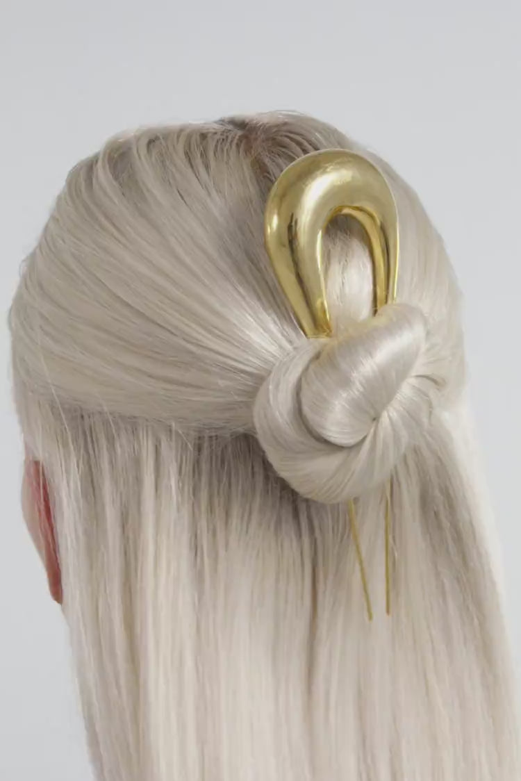 Pinza para el cabello en forma de gota de agua en oro de 24 quilates